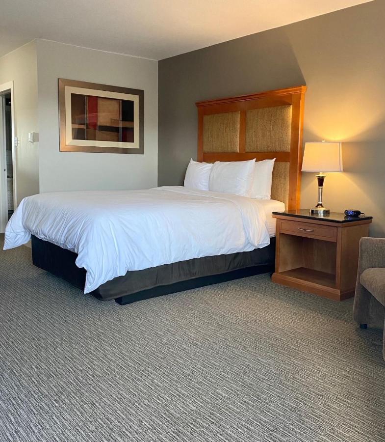 Anavada Inn & Suites - プリンスジョージ エクステリア 写真